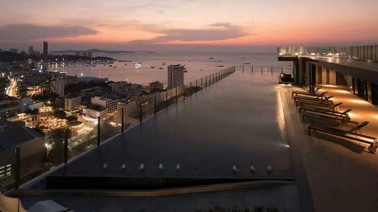 The Base Central Pattaya Extérieur photo